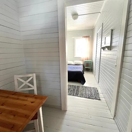 Vuohensaari, Rantatalo 4 Camping